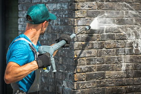 The Top 5 Benefits of Professional House Washing